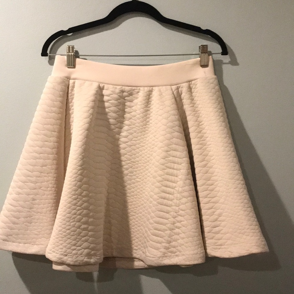 NWT - ASOS Cream Textured Skirt; Sz: M